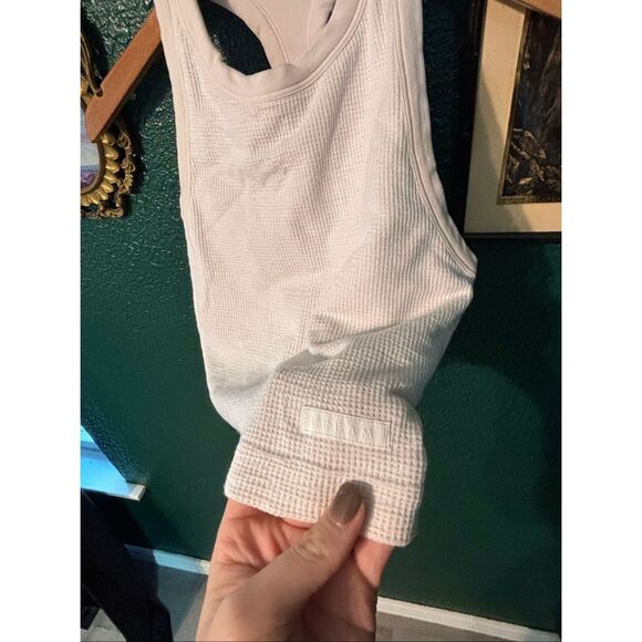 Cream Yoga Nude Pink Cropped Tank Top Sz Small Built In Bra - Picture 2 of 3